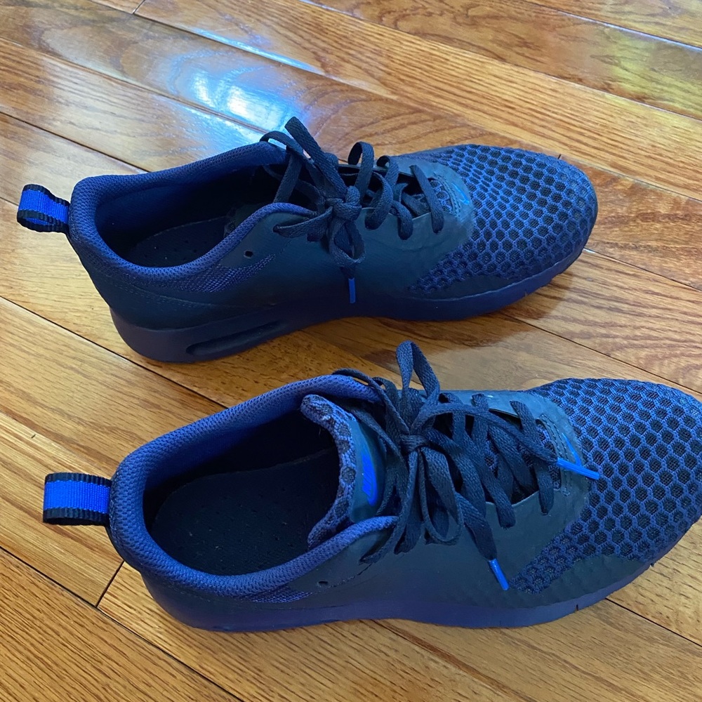 Nike Air Max in Royal/Navy, Size 6